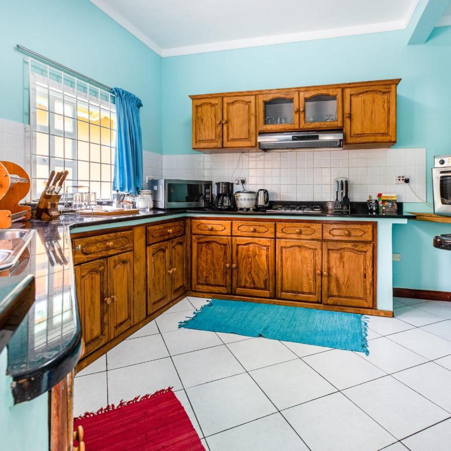 Beau Vallon Residence ภายนอก รูปภาพ